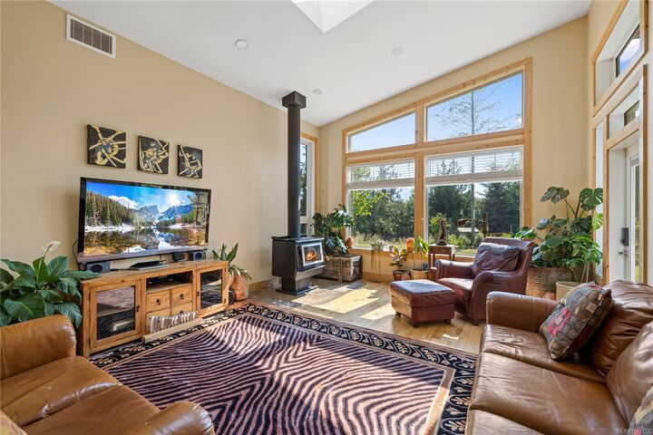 Property Photo: 440 Gilbert Rd BC V9K 1V2