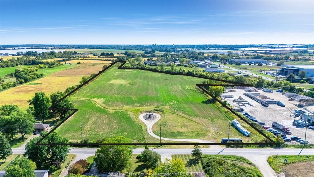 Property Photo:  V/L Mersea Rd 5  ON N8H 3V6 