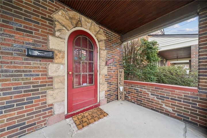 Property Photo:  1008 Washington St  PA 15132 