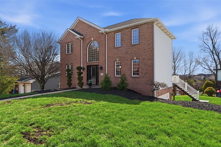 Property Photo:  33 Mason Dr  PA 15108 