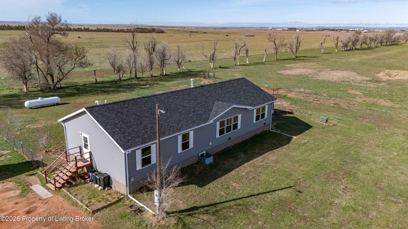 Property Photo:  8600 144th Avenue SW  ND 58623 