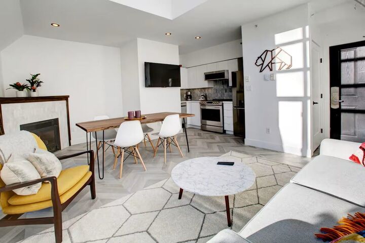 4369 Main Street 501 — photo 1