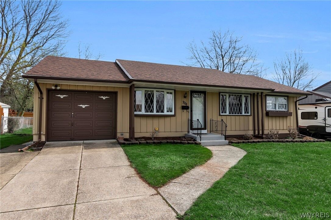 Property Photo:  220 Ansley Court  NY 14224 