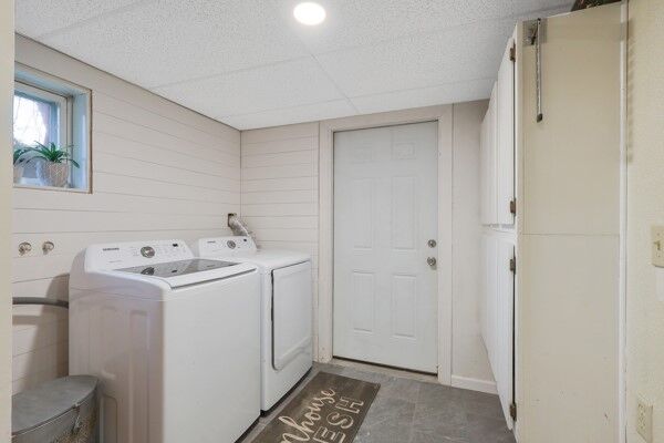 Property Photo:  902 Leroy Road  NY 13212 