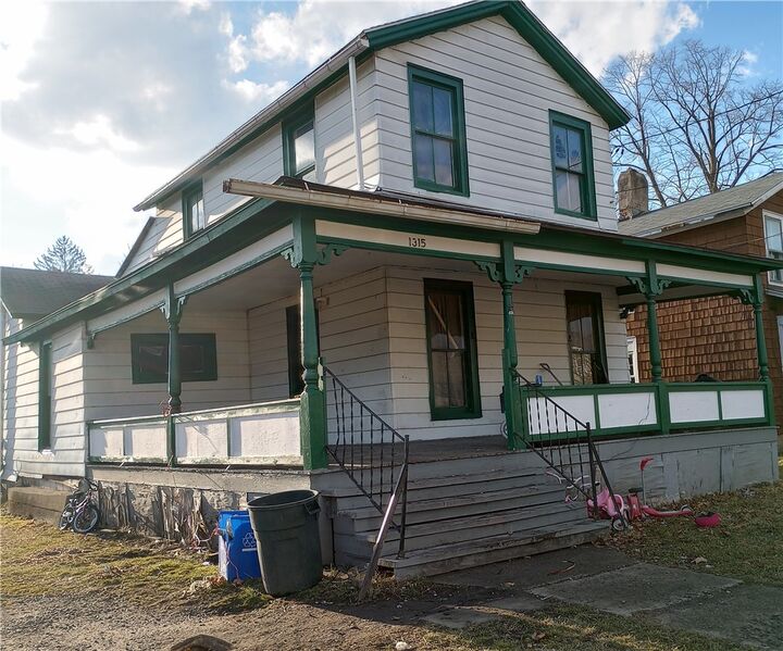 Property Photo:  1315 Hall Street  NY 14901 