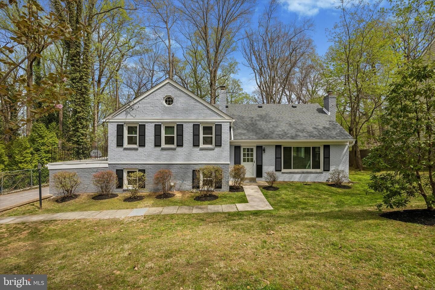 Property Photo: 699 W Valley Road PA 19087
