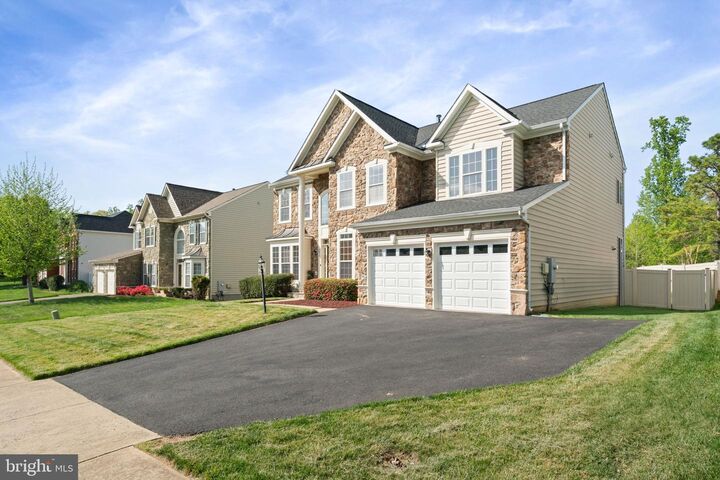 Property Photo:  5072 Two Chimneys Court  VA 22193 