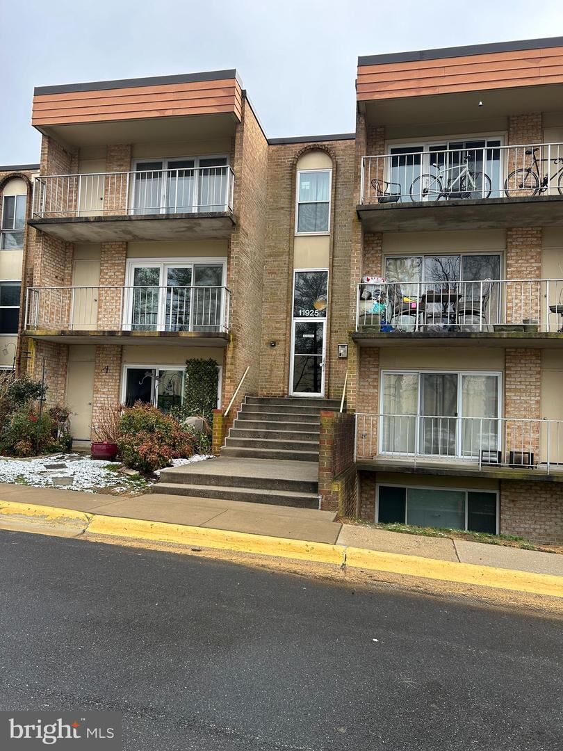 Property Photo:  11925 Parklawn Drive 203  MD 20852 