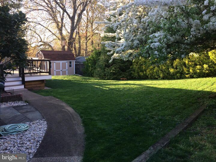 Property Photo:  945 N Quantico Street  VA 22205 