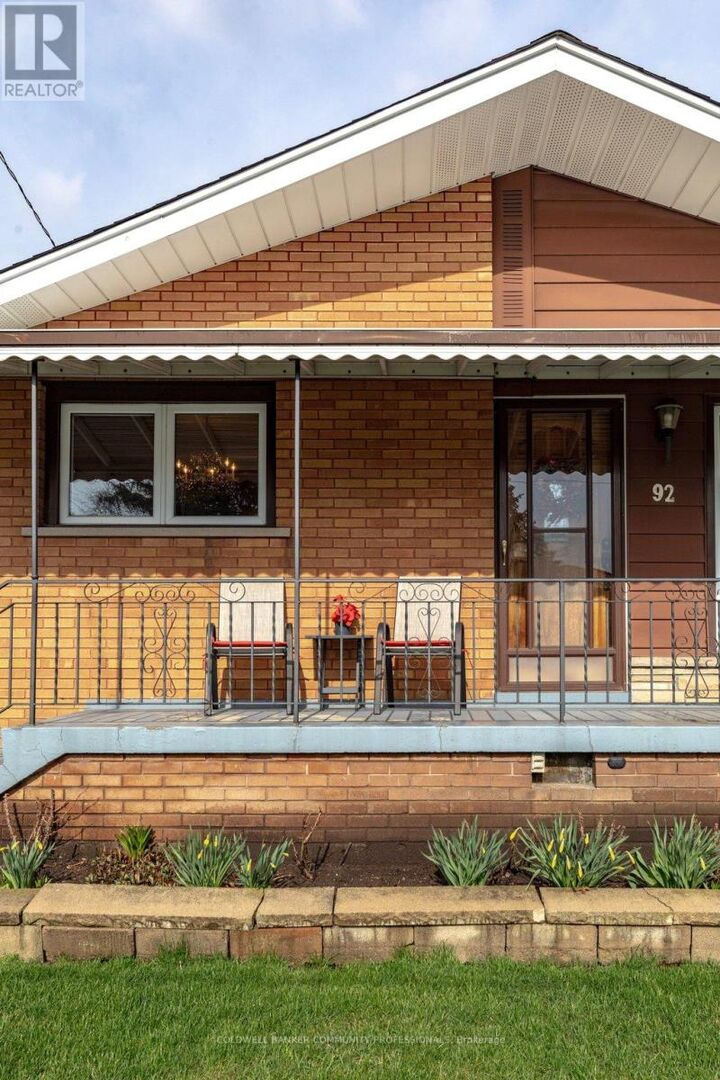 Property Photo: 92 Reid Avenue South ON L8K 3V1