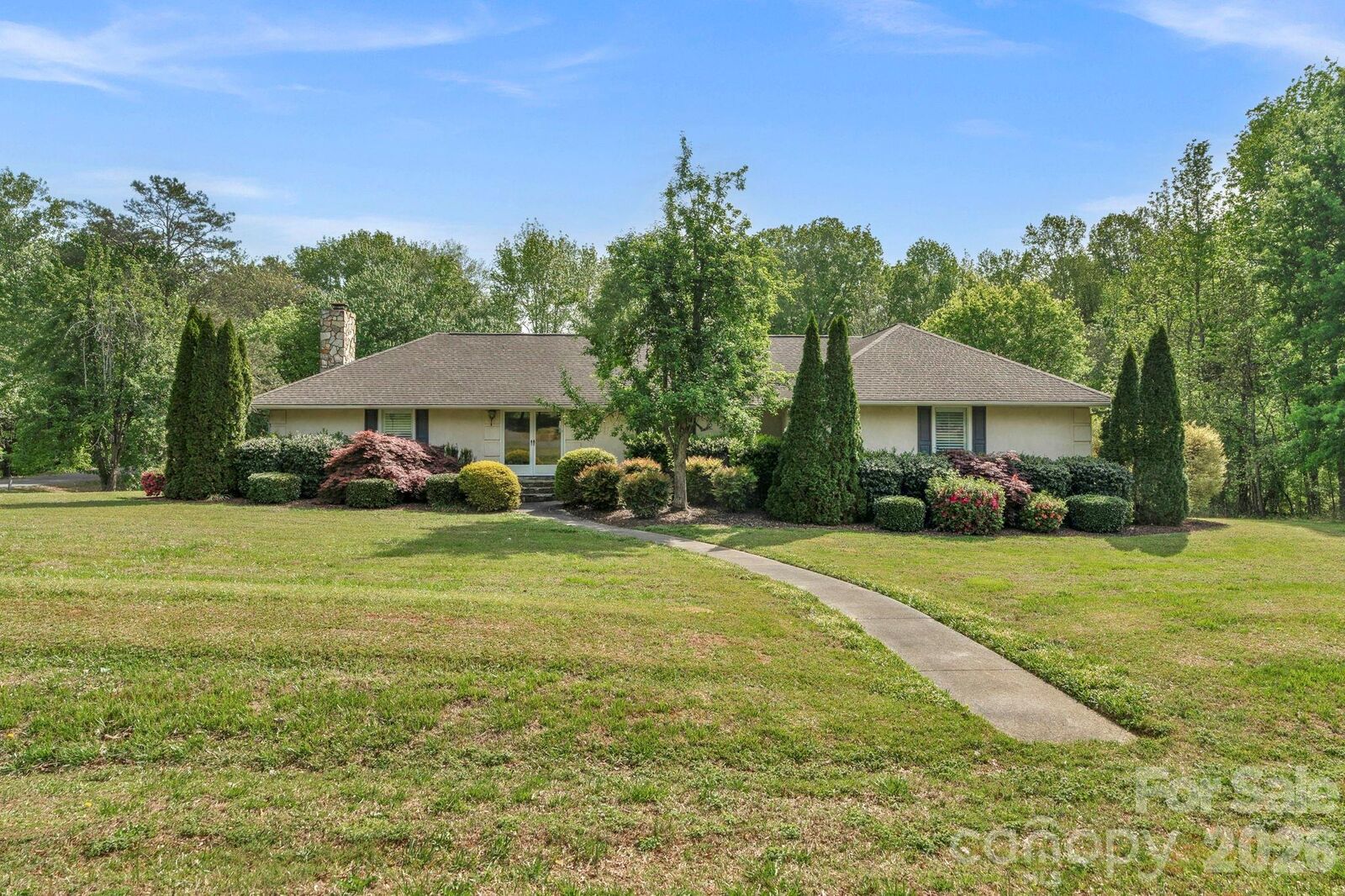 Property Photo:  15015 Pawnee Trail  NC 28104 