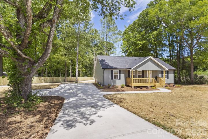 Property Photo:  320 Sharon Road  SC 29745 