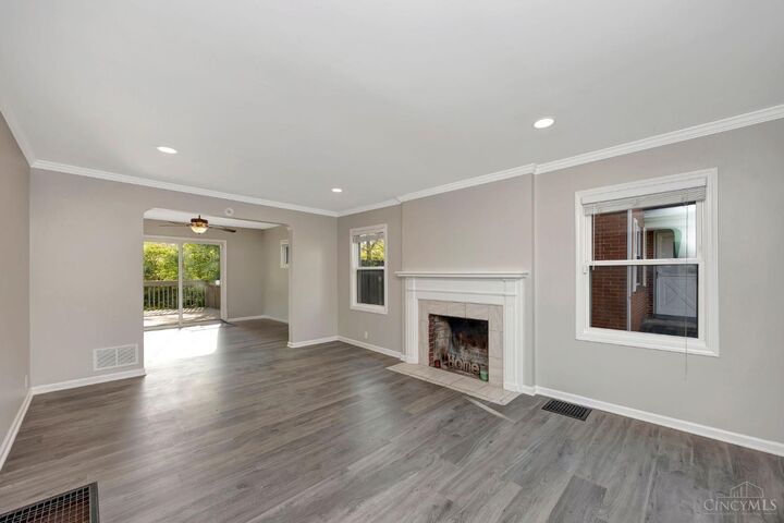 Property Photo:  24 N Washington Boulevard  OH 45013 