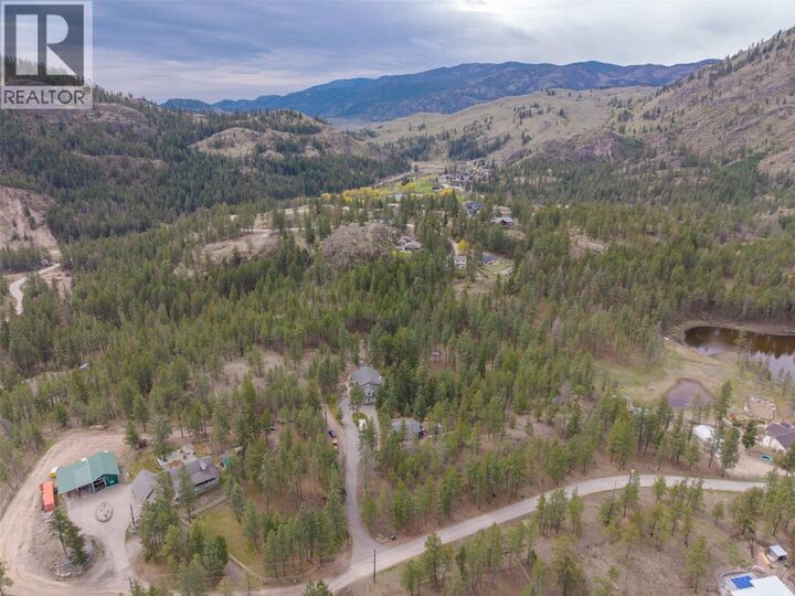 Property Photo: 143 Saddlehorn Drive BC V0H 1K0