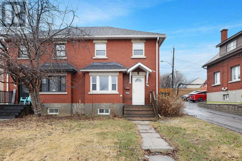 Property Photo:  968 Gladstone Avenue  ON K1Y 3E7 