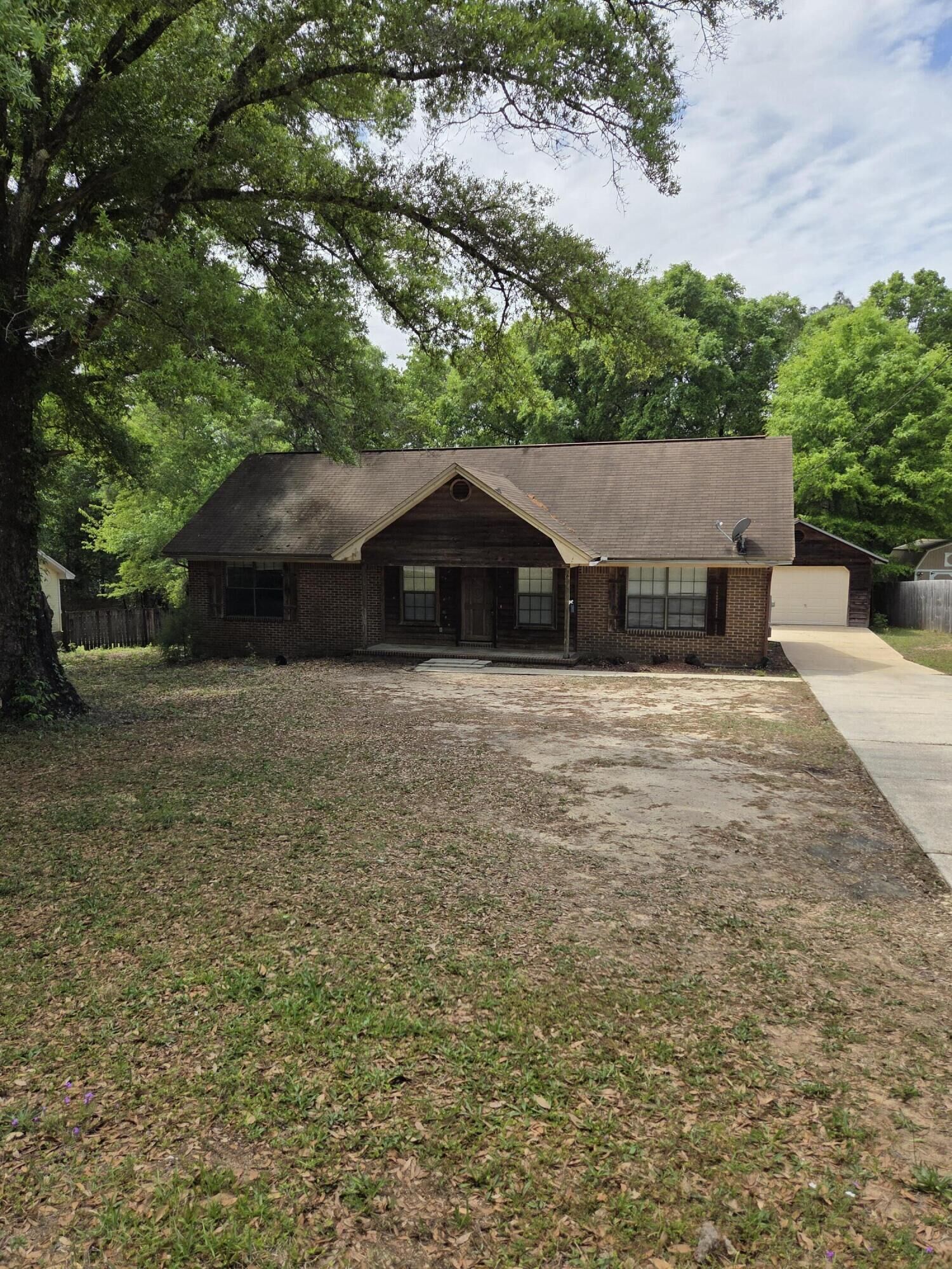 Property Photo:  170 Ridge Lake Road  FL 32536 