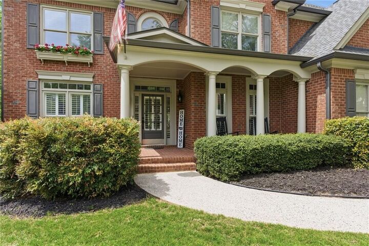 Property Photo:  5230 Woodleaf Drive  GA 30040 