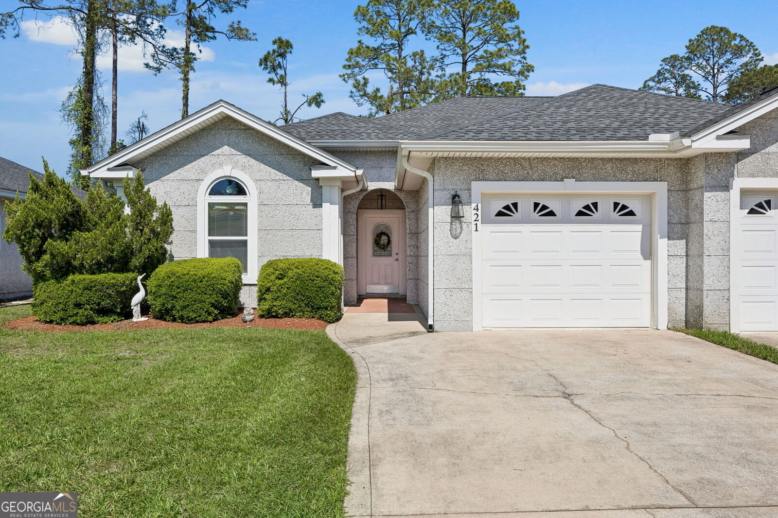 Property Photo:  421 Eagle Boulevard  GA 31548 
