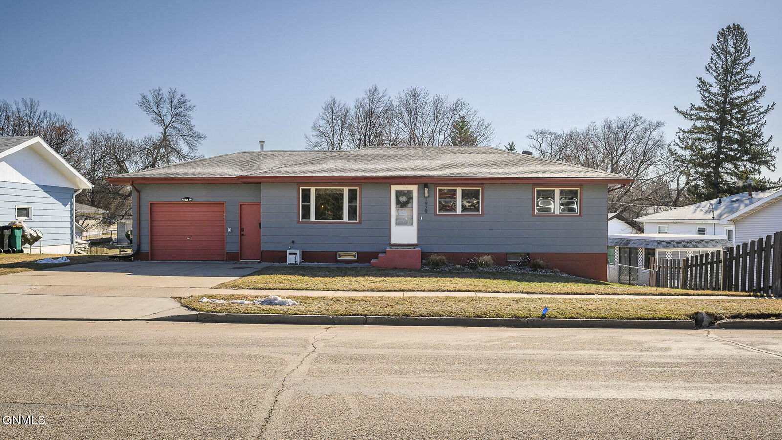 Property Photo:  1929 Marian Drive  ND 58501 