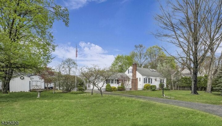 Property Photo:  11 Meyer Pl  NJ 07444 