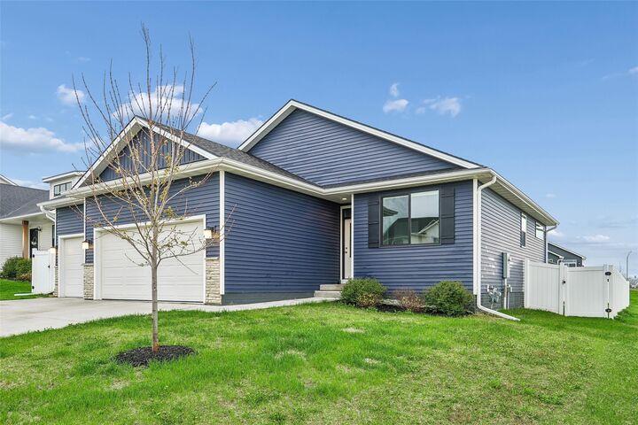 Property Photo: 408 N 19th Street IA 50125