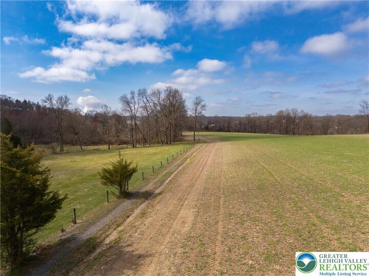 Property Photo:  151 Sunrise Boulevard  PA 18343 