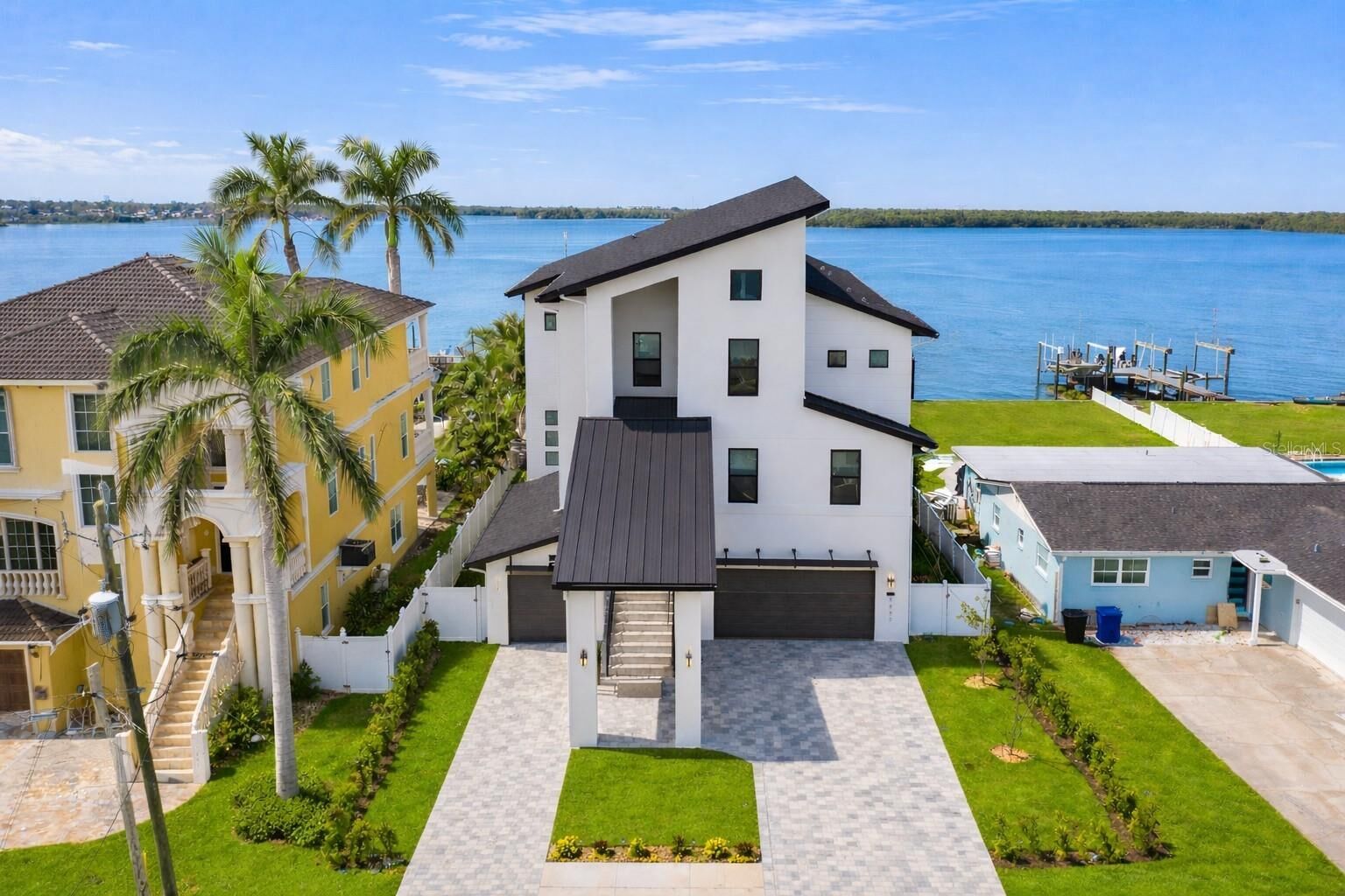 Property Photo: 1843 Bayou Grande Boulevard NE FL 33703