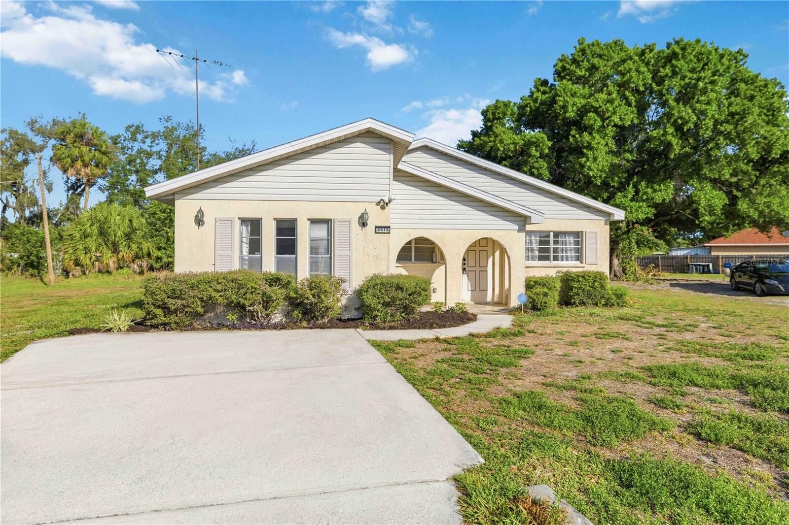 Property Photo:  2615 9th Ave. Drive E.  FL 34221 