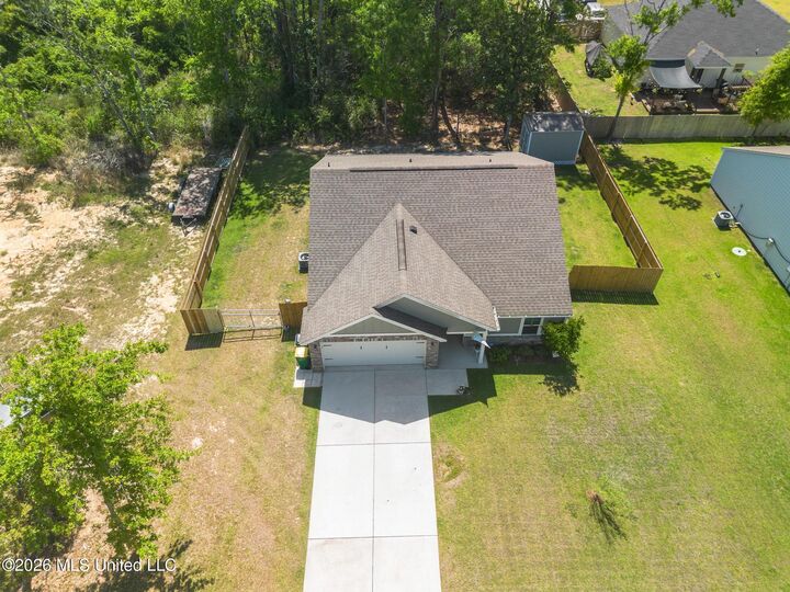 Property Photo:  515 Peach Street  MS 39564 