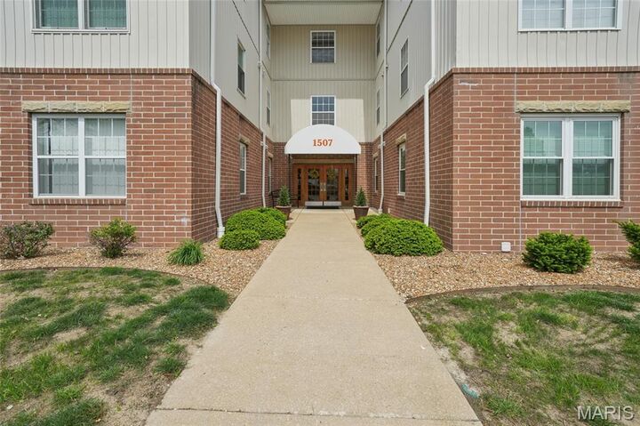 Property Photo:  1507 S Old Highway 94 406  MO 63303 