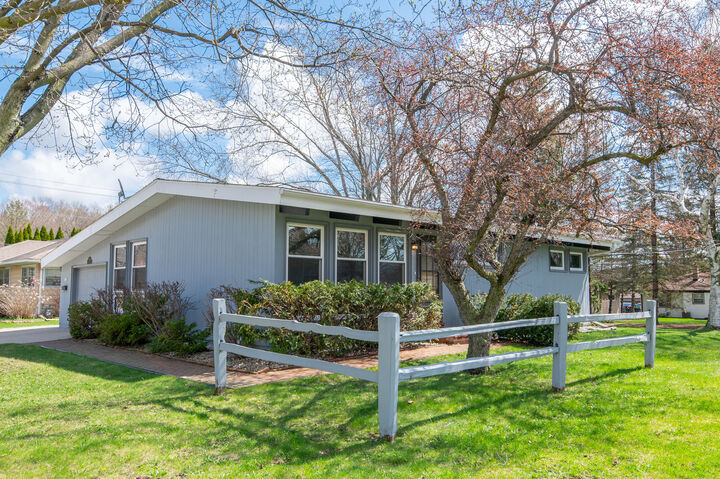 Property Photo:  745 Green Tree Rd  WI 53095 