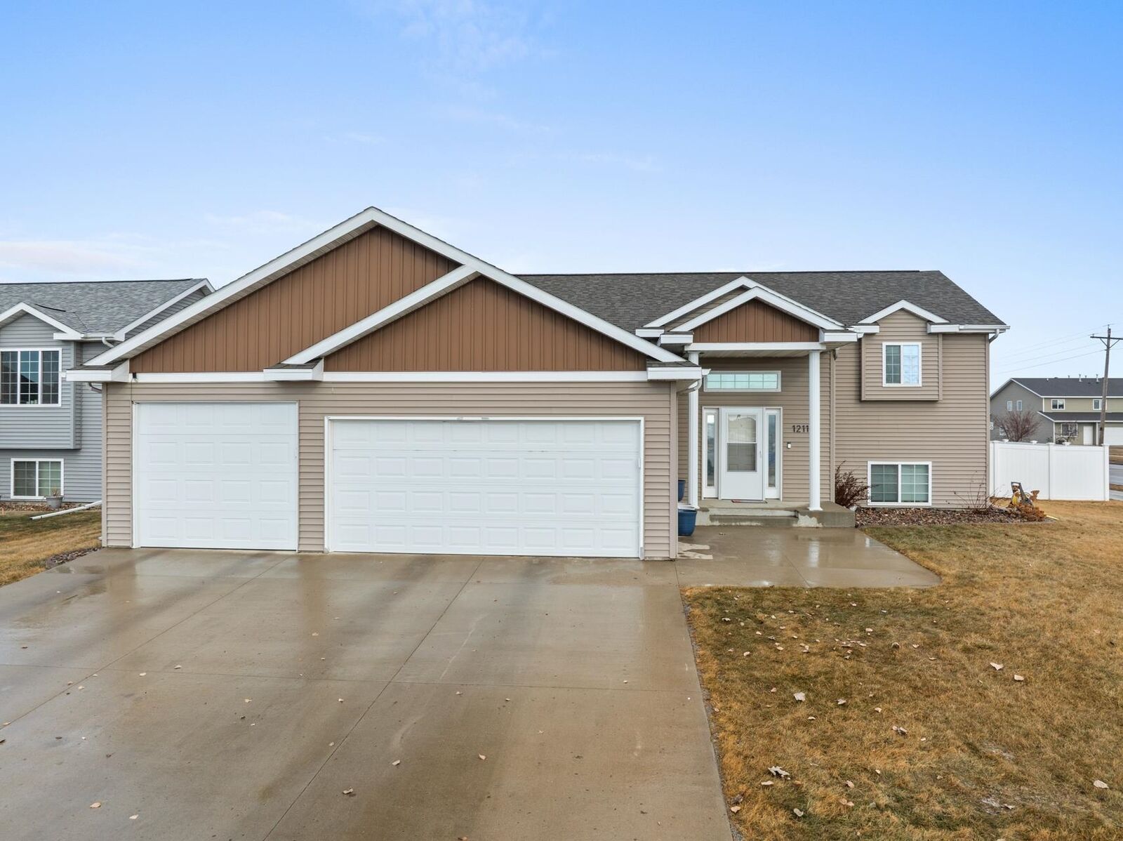 Property Photo:  1211 34th Avenue SE  ND 58701 