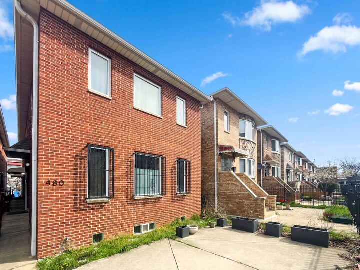 Property Photo:  480 W 24th Street C  IL 60616 