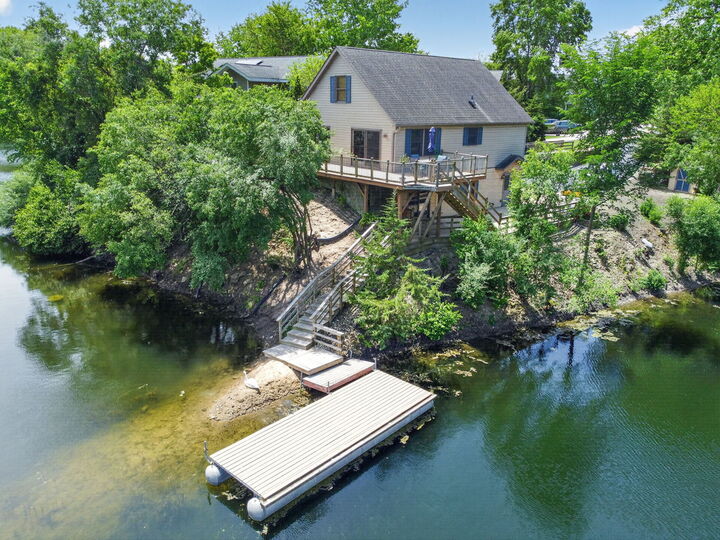 Property Photo: 250 Fossil Point Court IL 60481