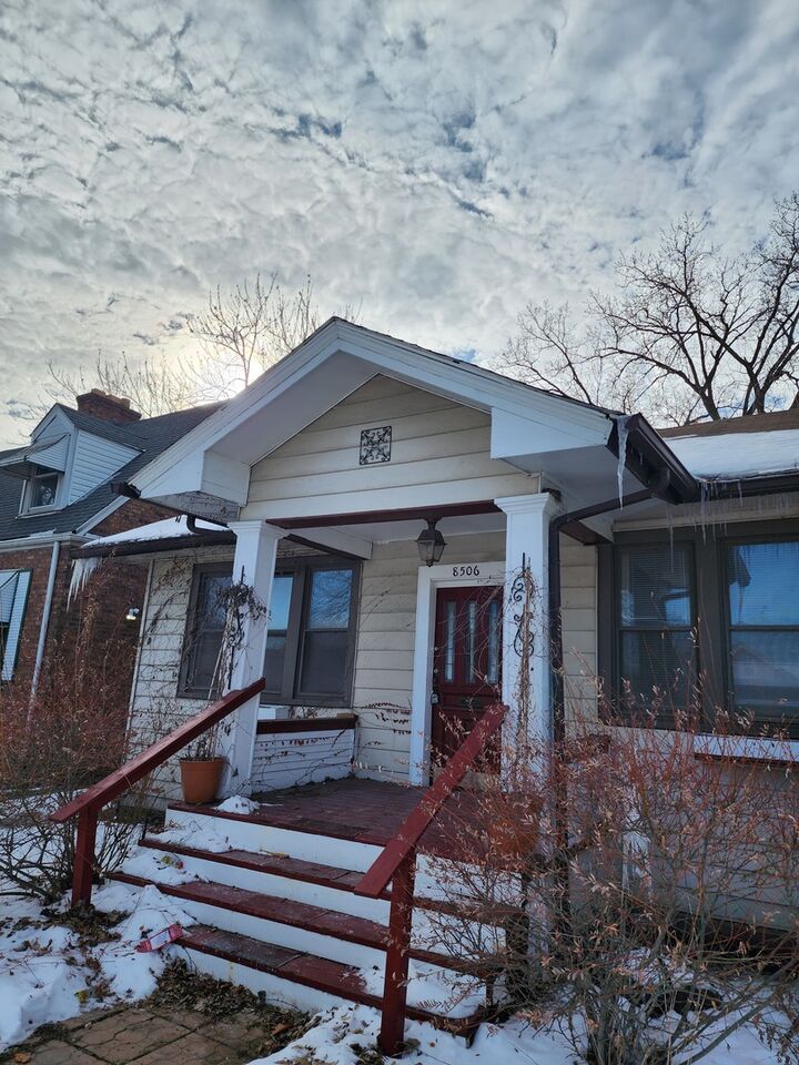 Property Photo:  8506 S Euclid Avenue  IL 60617 