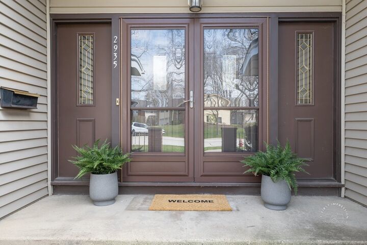 Property Photo:  2935 Shepherd Court  IL 60517 