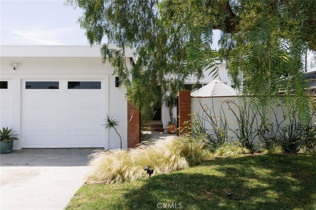 Property Photo: 275 Cecil Place CA 92627