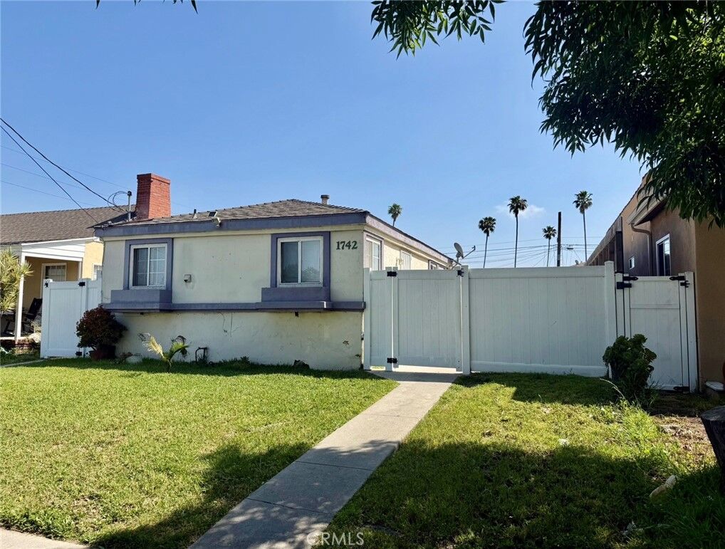 Property Photo:  1742 N Marine  CA 90744 
