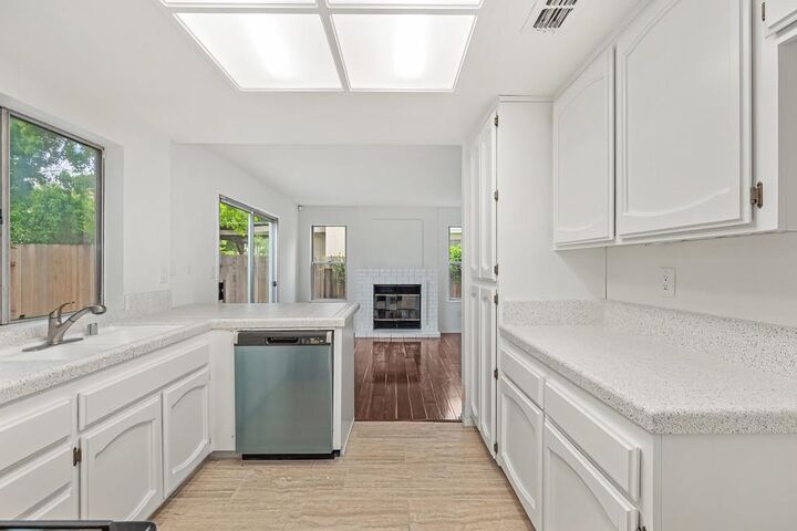 Property Photo:  8584 Sunnybrae Drive  CA 95823 