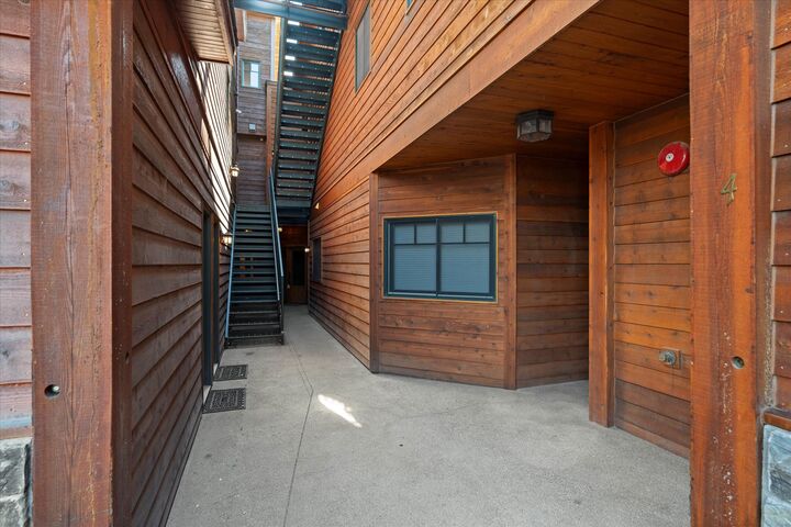 Property Photo:  150 Adams Street 5  MT 59922 