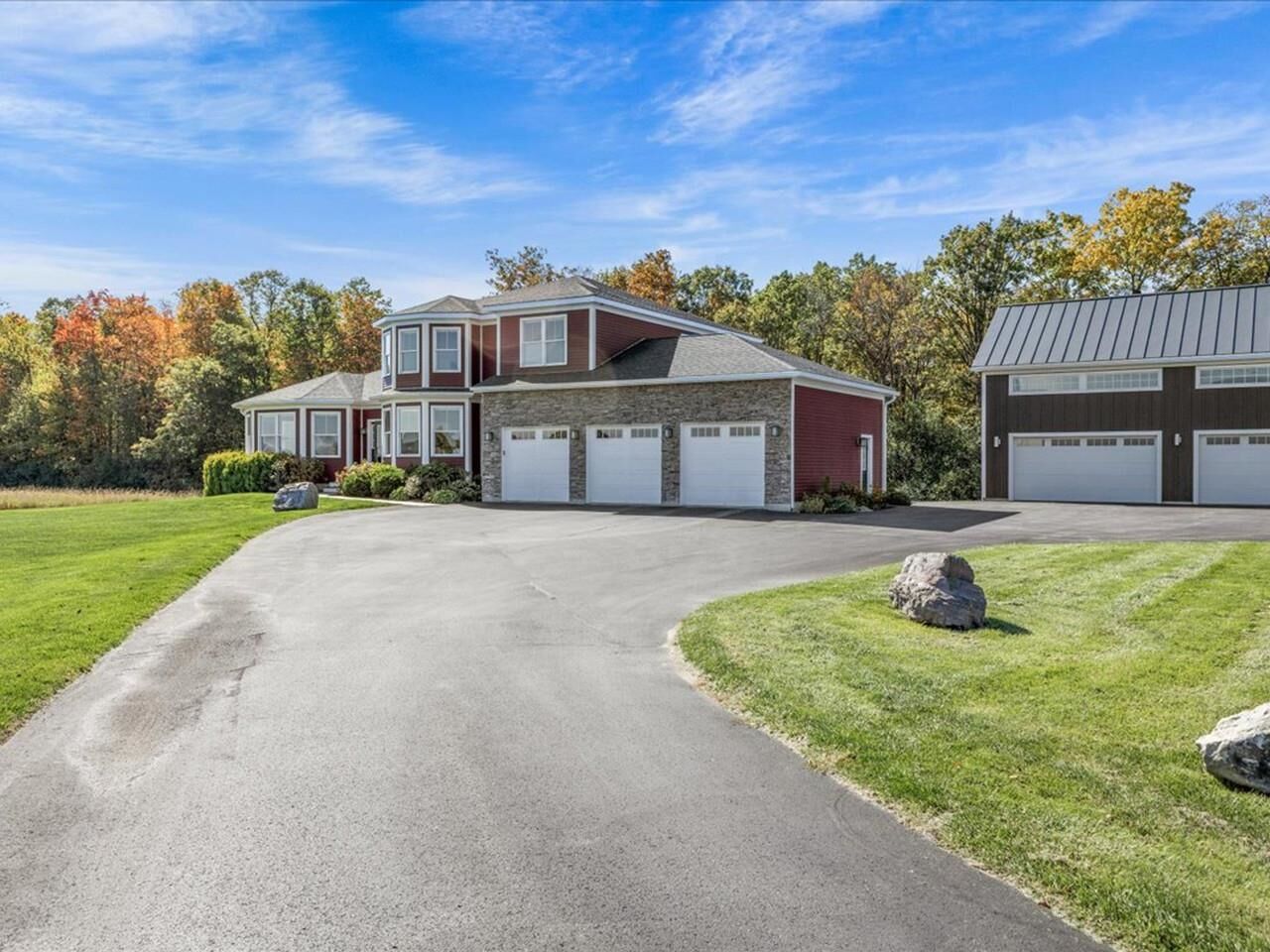 Property Photo:  270 Sutton Farm Drive  VT 05482 