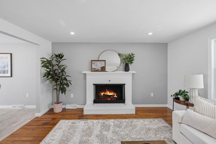 Property Photo:  12 Fernwood Drive  NH 03054 