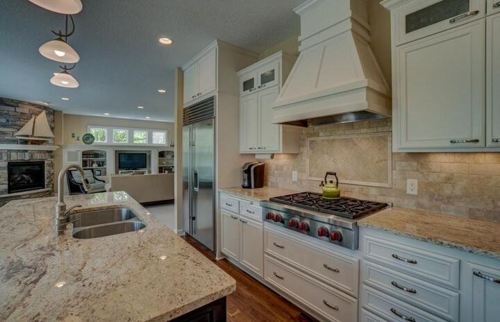 Property Photo:  587 Lake Ridge Drive  MN 55126 