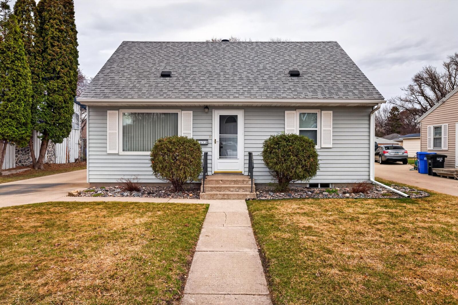Property Photo: 1633 10th Avenue S ND 58103