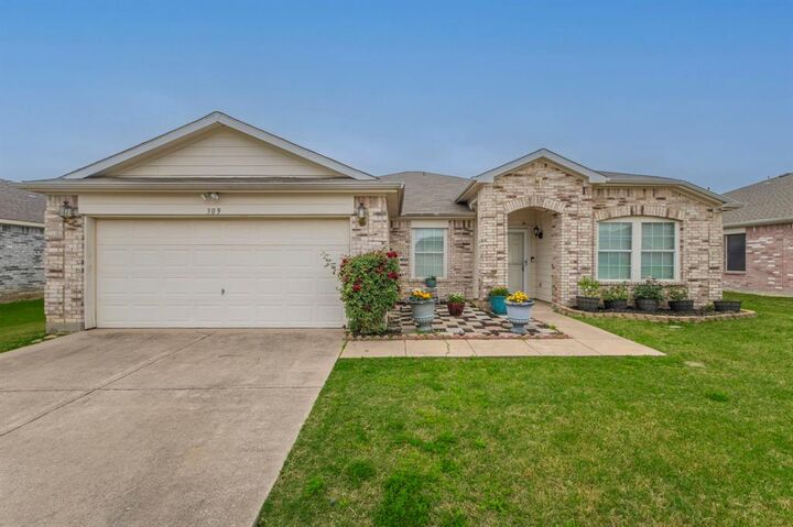 Property Photo:  309 Broken Arrow  TX 76249 