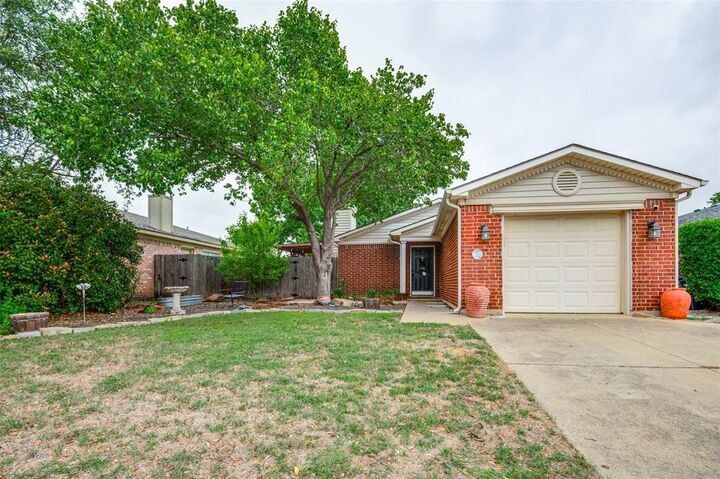Property Photo:  5624 Northfield Drive  TX 76179 