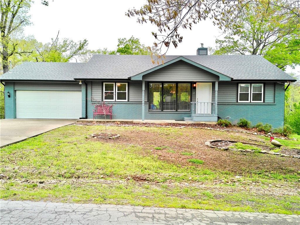 Property Photo:  17 Kirkwall Place  AR 72715 