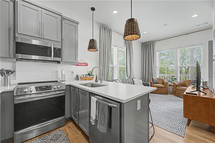 Property Photo:  374 S Hill Avenue  AR 72701 