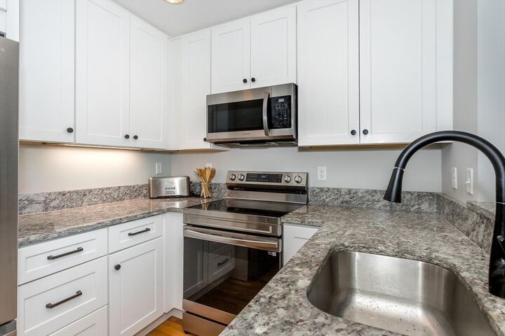 Property Photo: 1241-1251 Adams St F407 MA 02124