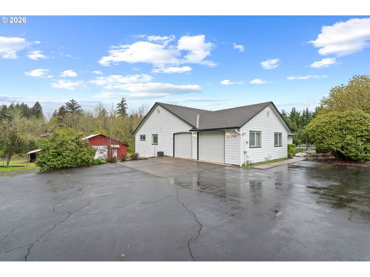 Property Photo:  1716 SE 283rd Ave  WA 98607 